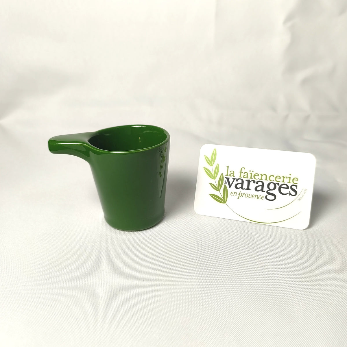 [1361] Tasse anse bec 10 - Les Essentiels (Vert Olive)