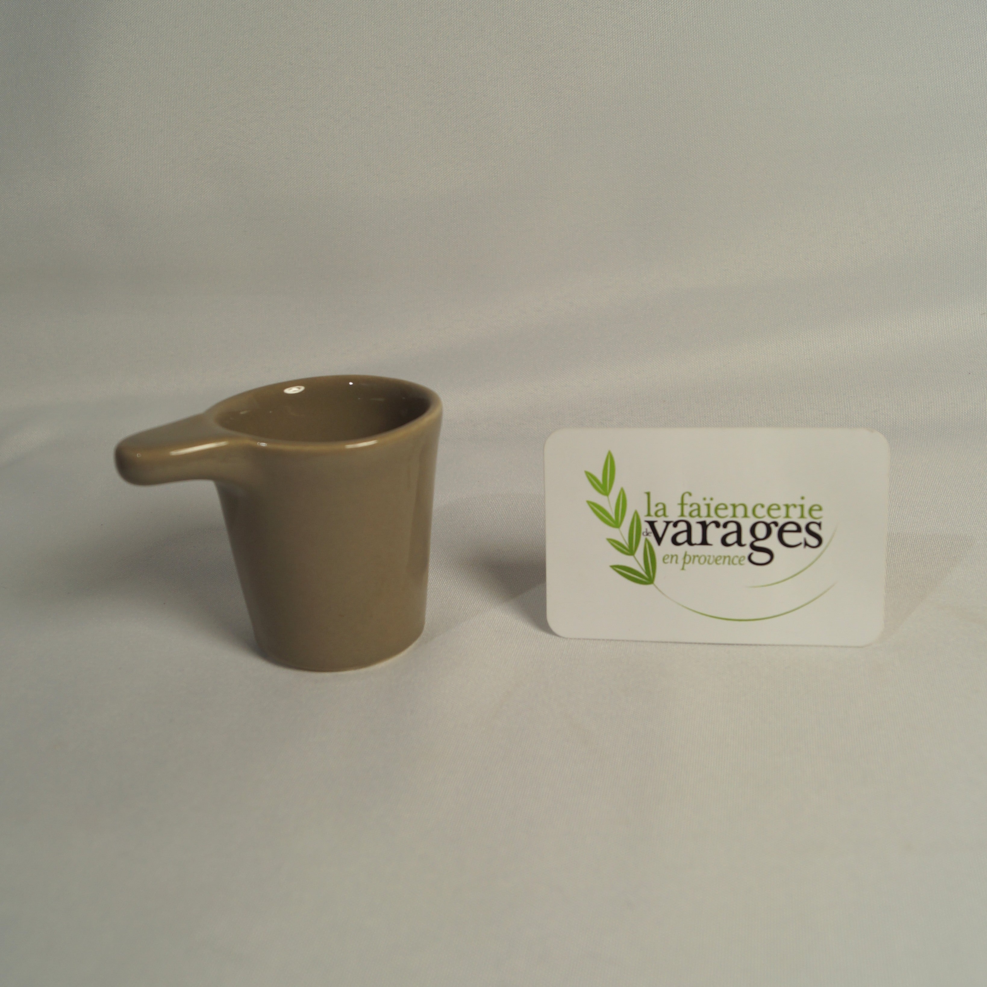 Tasse anse bec 10 - Les Essentiels